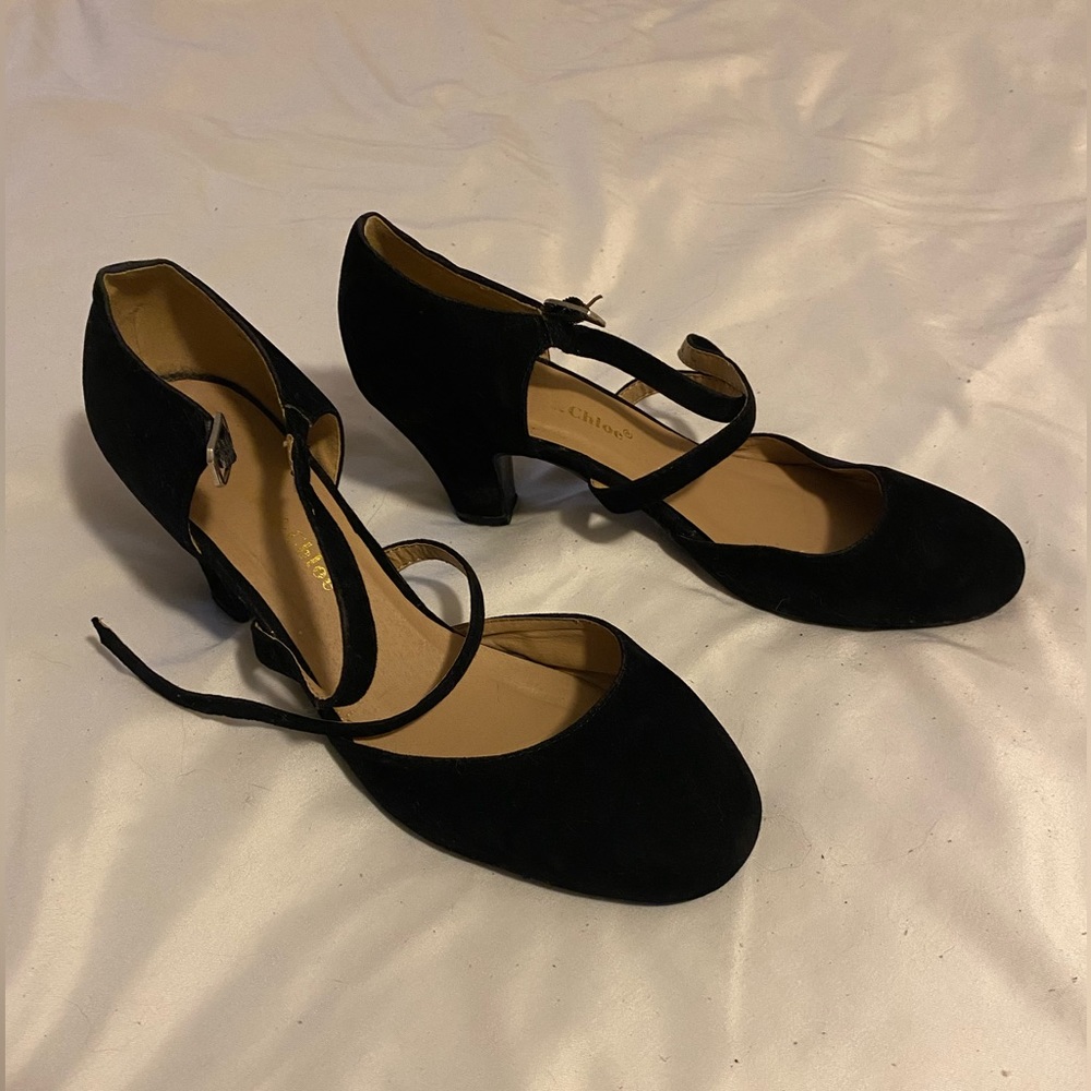 1” black heels